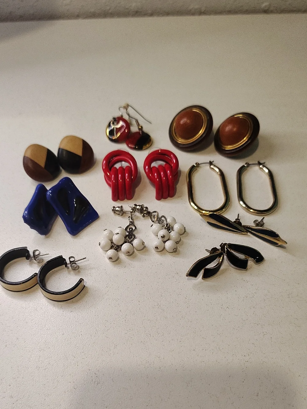 Earring Mix Collection - Picture 1 of 12